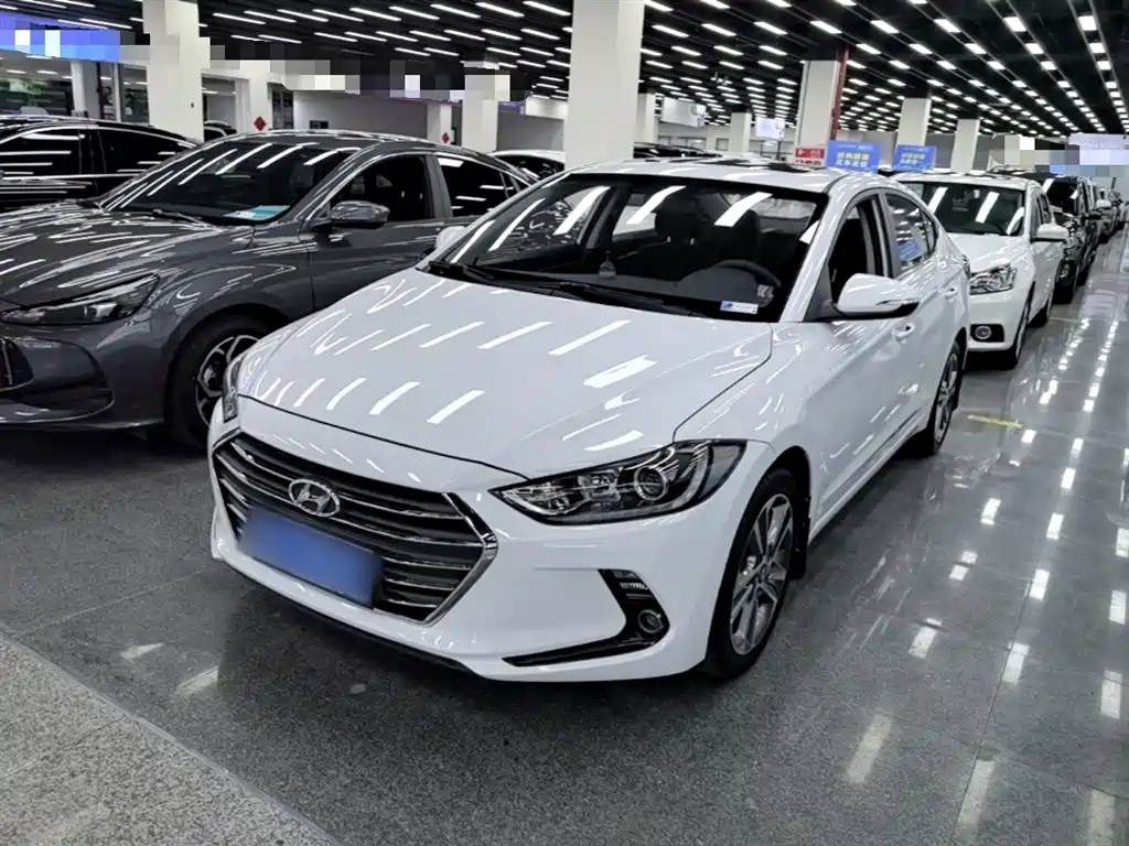 Hyundai Elantra 2016 — фото 2
