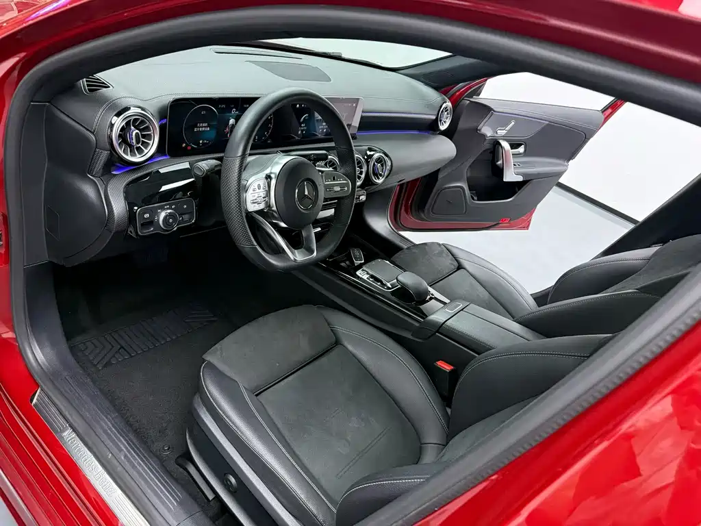 Mercedes-Benz A-Class 2020 — фото 7