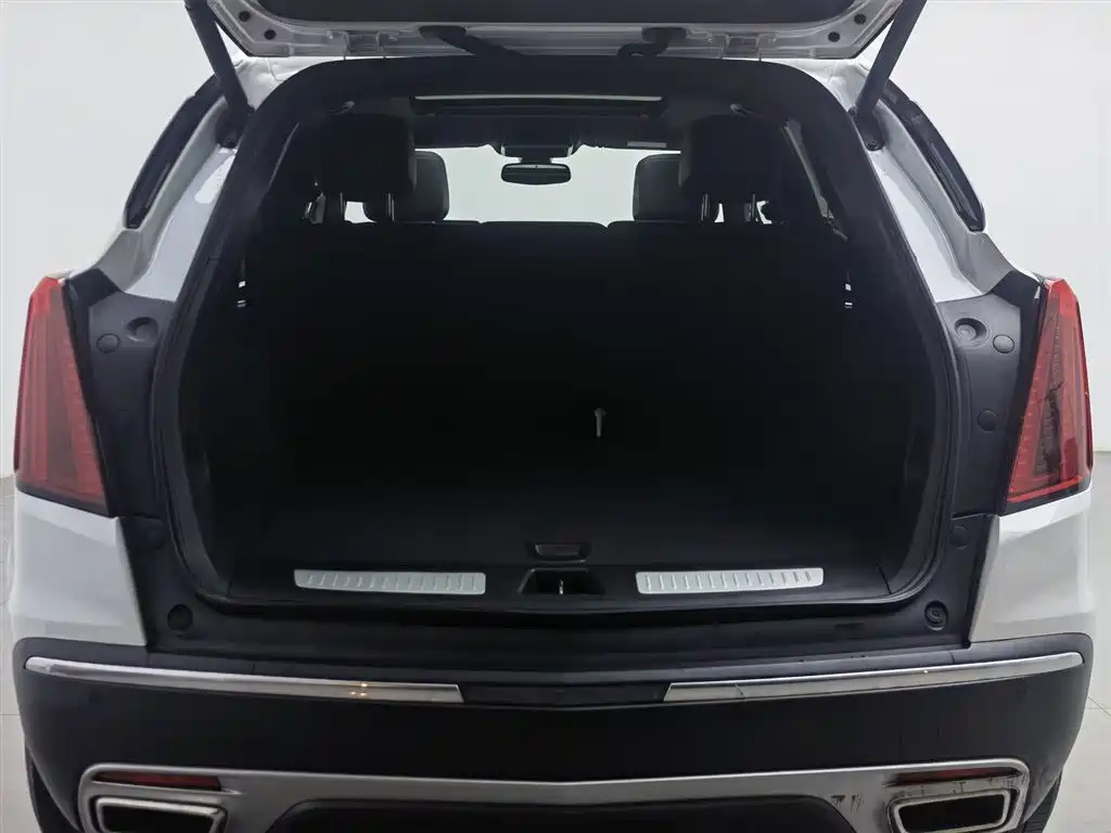 Cadillac XT5 2021 — фото 16