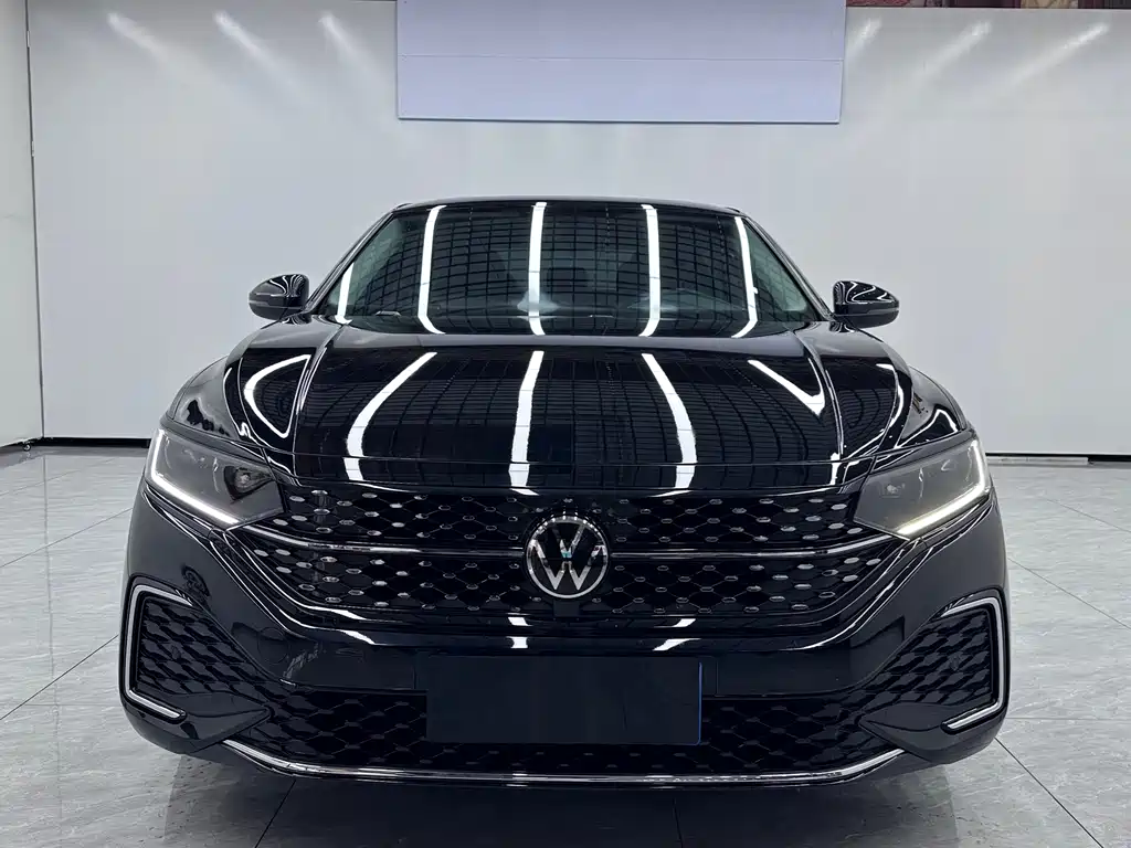 Volkswagen Passat 2023