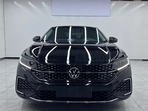 Volkswagen Passat 2023