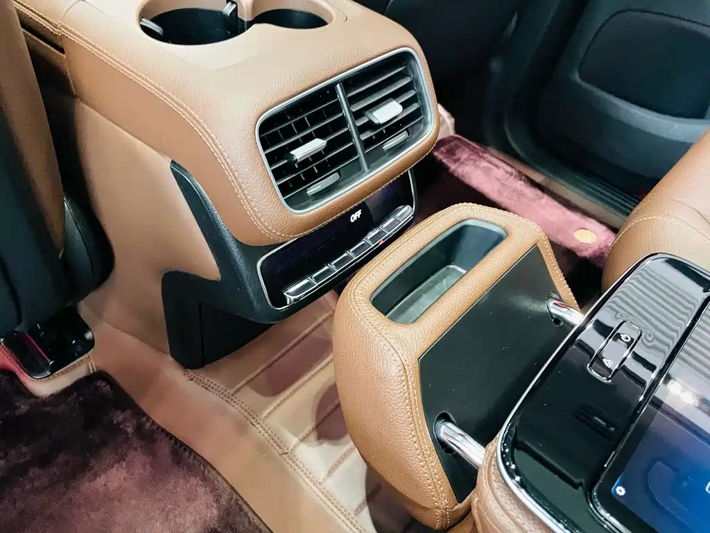 Mercedes-Benz GLS 2024 — фото 20