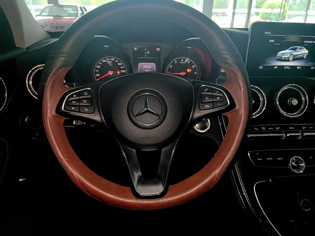 Mercedes-Benz C-Class 2018 — фото 11