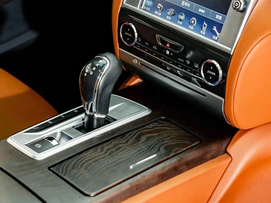 Maserati Quattroporte 2014 — фото 18