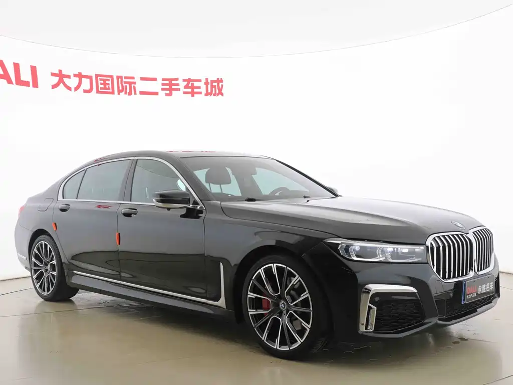 BMW 7 Series 2018 — фото 3