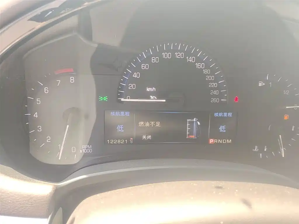 Cadillac XTS 2015 — фото 12