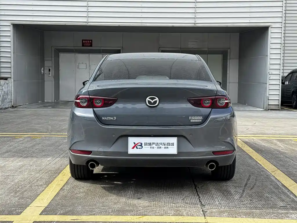 Mazda 3 Axela 2022