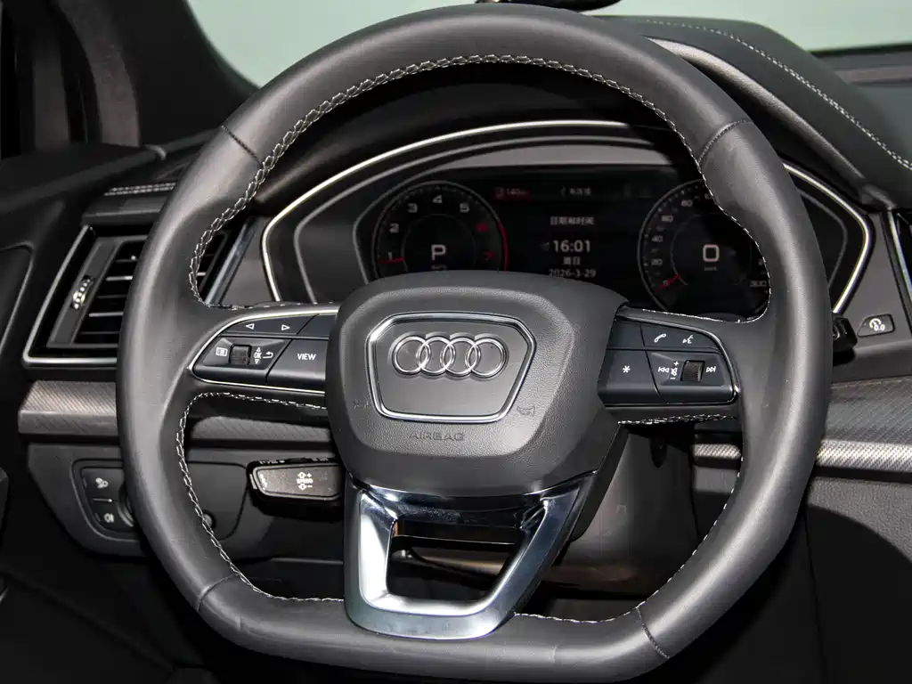 Audi Q5L 2024 — фото 11