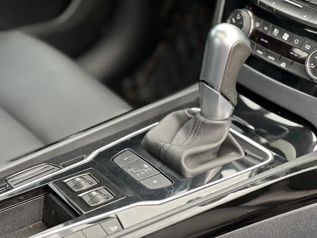 Peugeot 508 2015 — фото 20