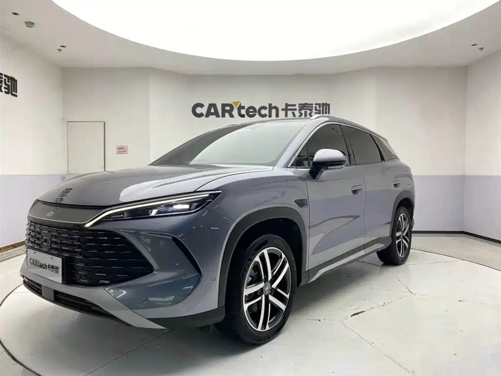 BYD L DM-i 2026 — фото 1