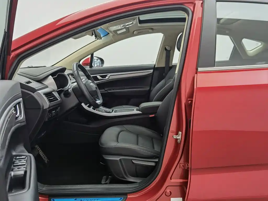 Geely Emgrand GS 2019 — фото 10