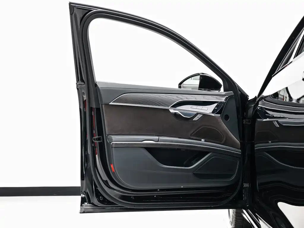 Audi A8 2023 — фото 14
