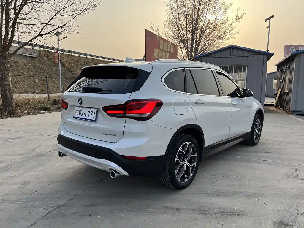 BMW X1 2021 — фото 8