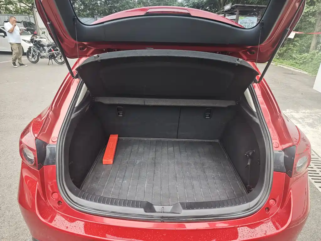 Mazda 3 Axela 2015 — фото 14