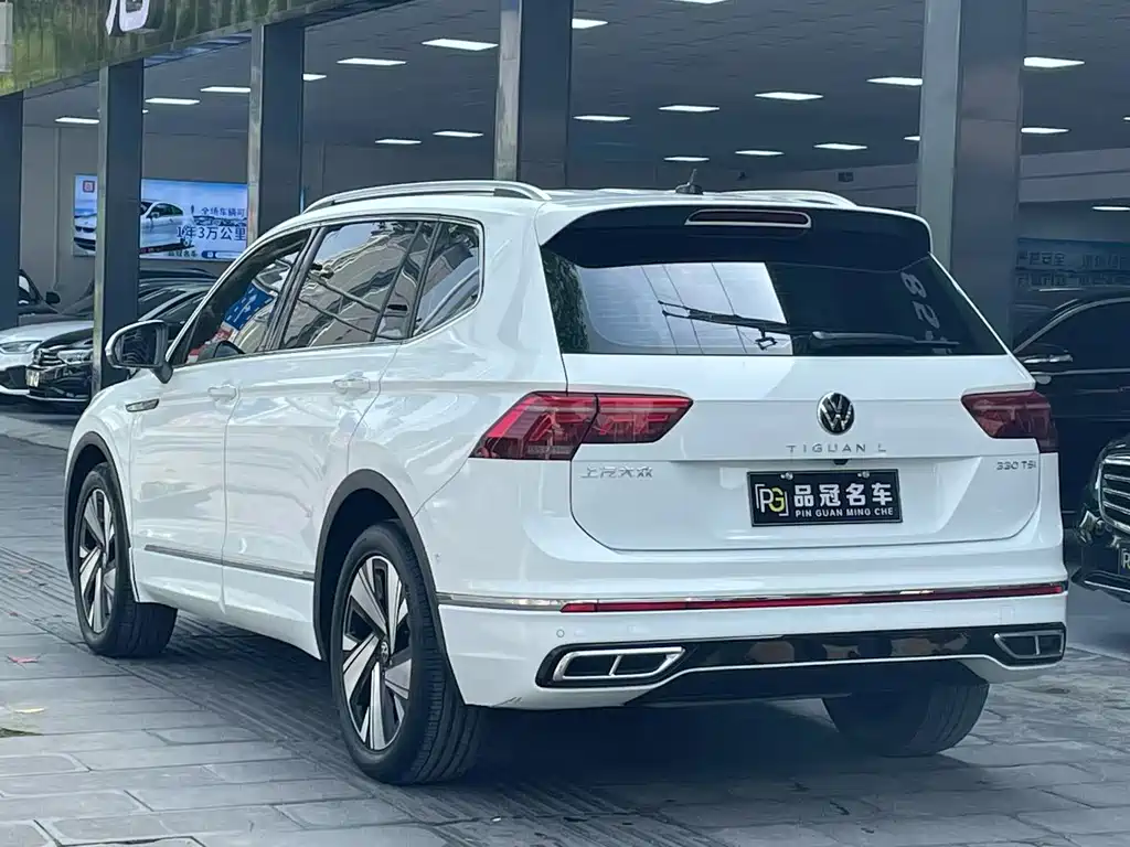 Volkswagen Tiguan L 2023 — фото 7