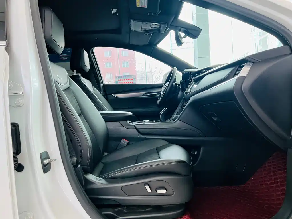 Cadillac XT5 2019 — фото 13