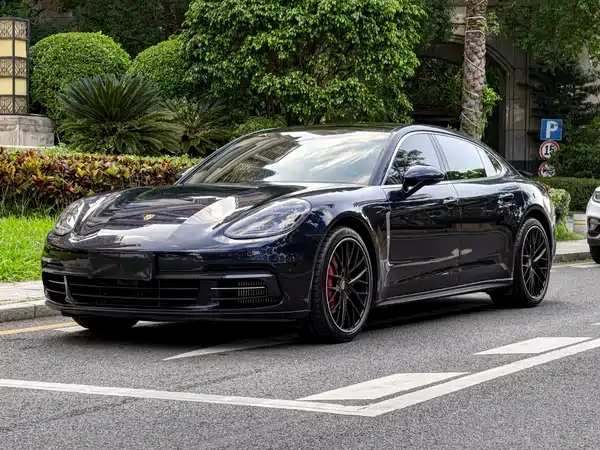Porsche Panamera 2019