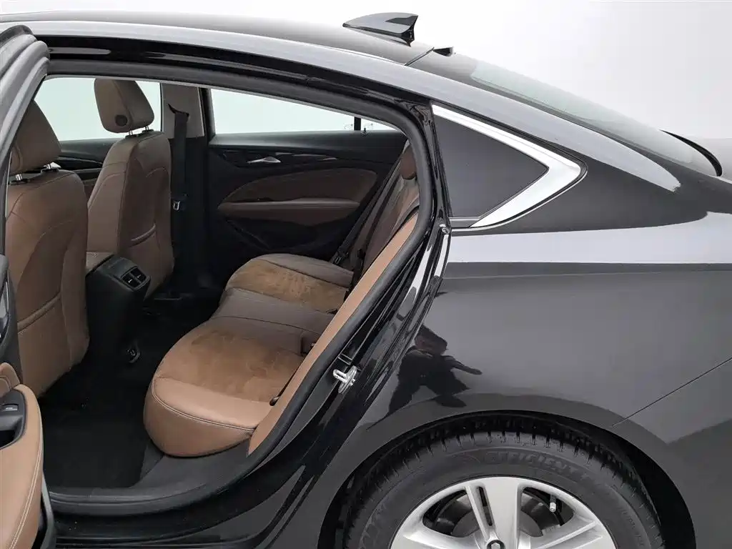 Buick Regal 2020 — фото 15