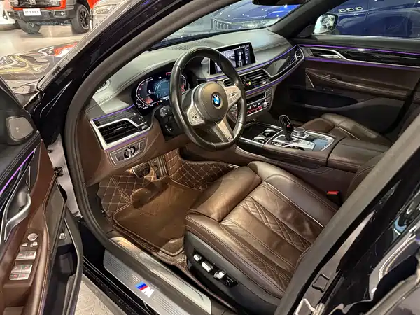 BMW 7 Series 2021