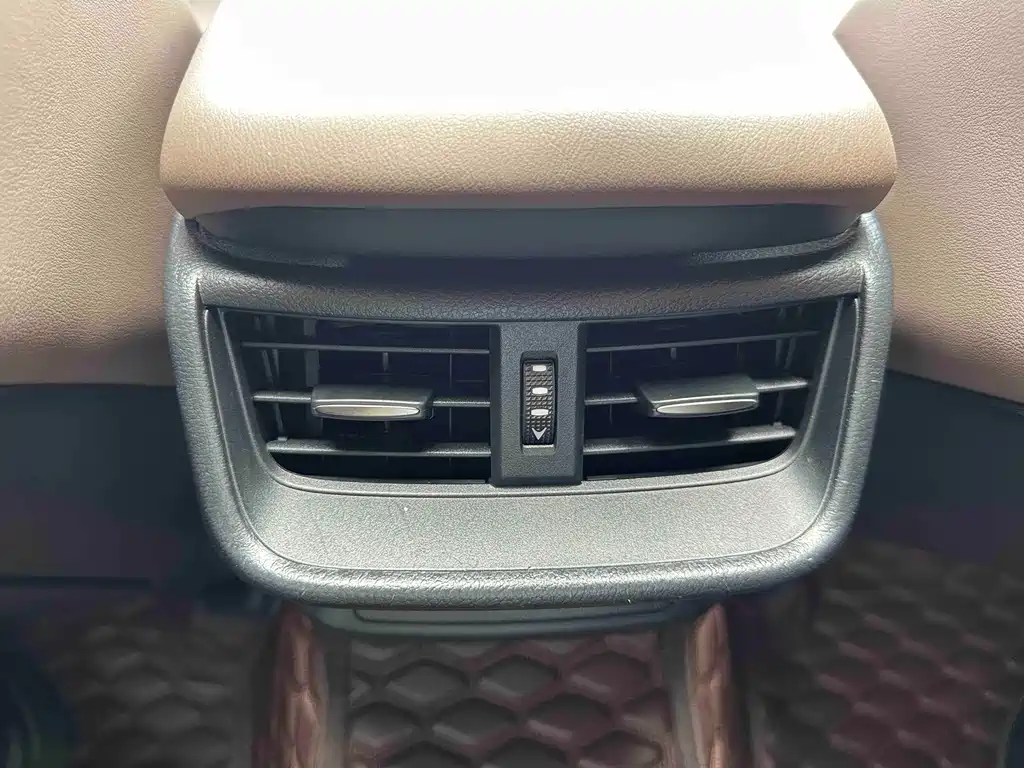 Lexus ES 2022 — фото 17