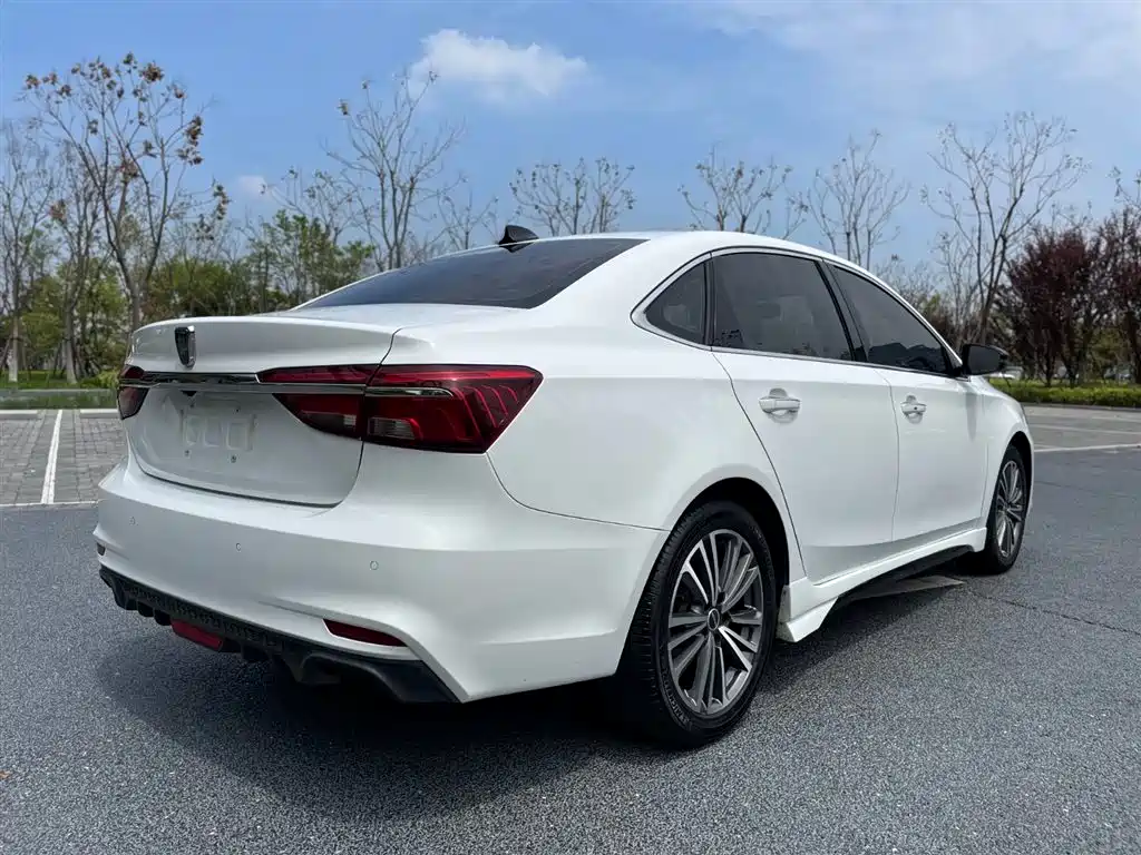 Roewe i6 Classic 2017 — фото 11