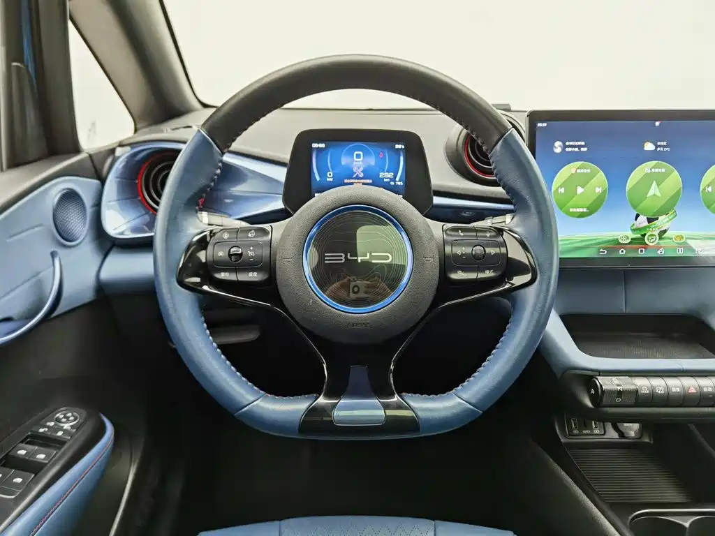 BYD Dolphin 2022 — фото 11