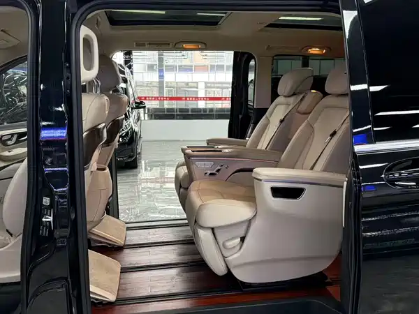 Mercedes-Benz V-Class 2021