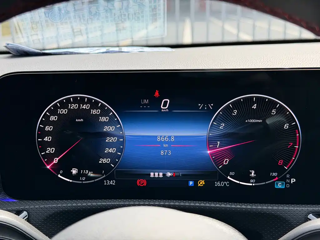 Mercedes-Benz A-Class 2025 — фото 12