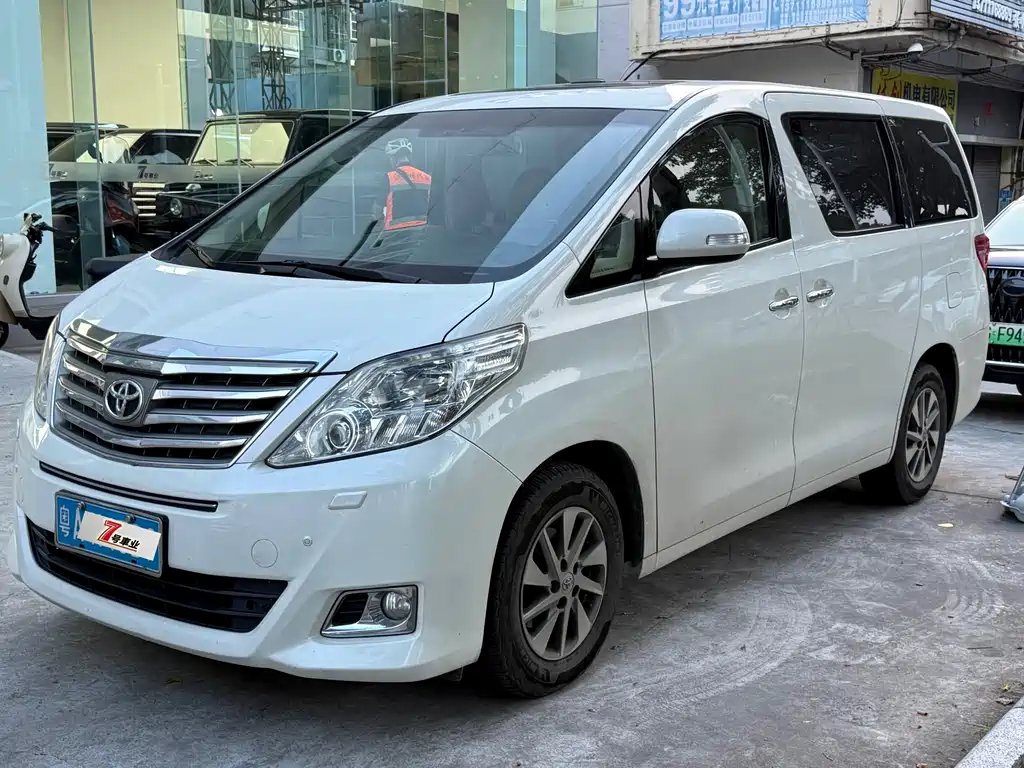 Toyota Alphard 2015