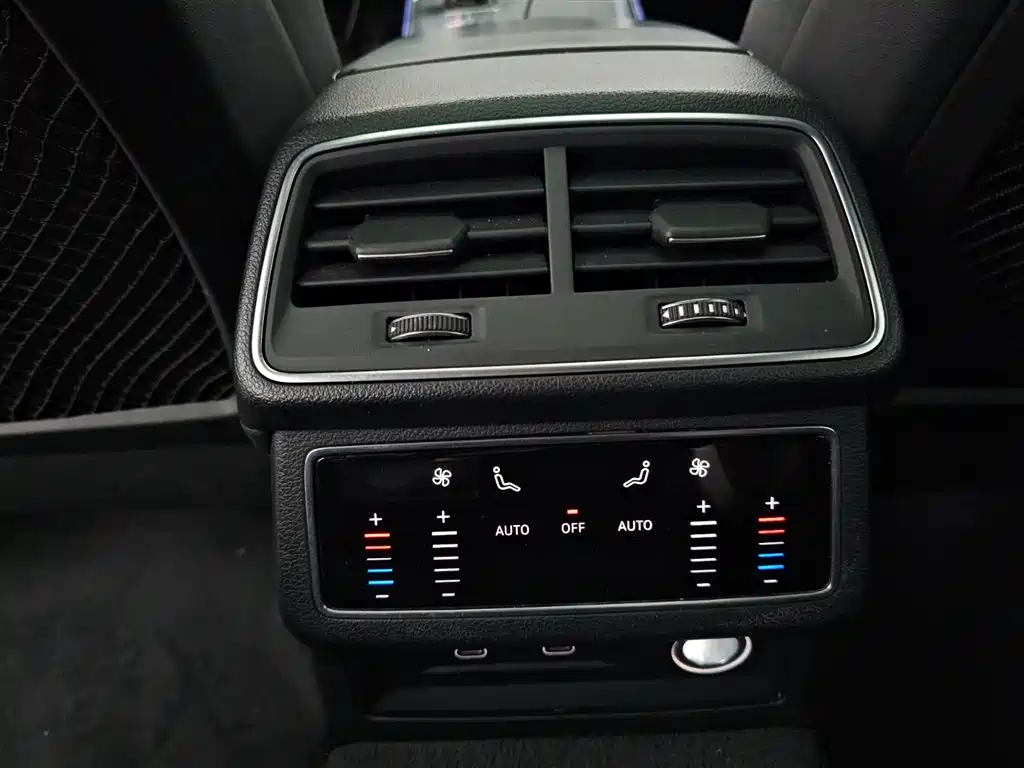 Audi A7L 2024 — фото 14