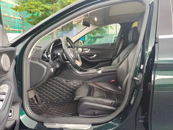 Mercedes-Benz C-Class 2020