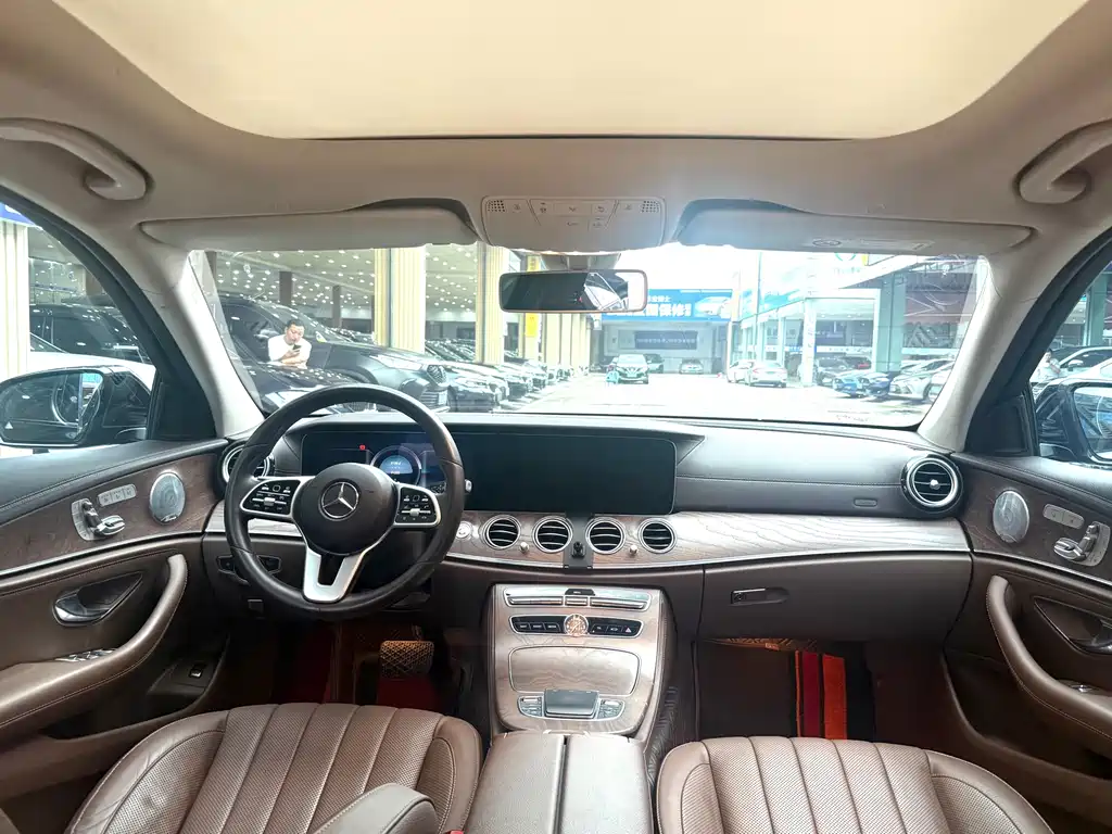 Mercedes-Benz E-Class 2020 — фото 10