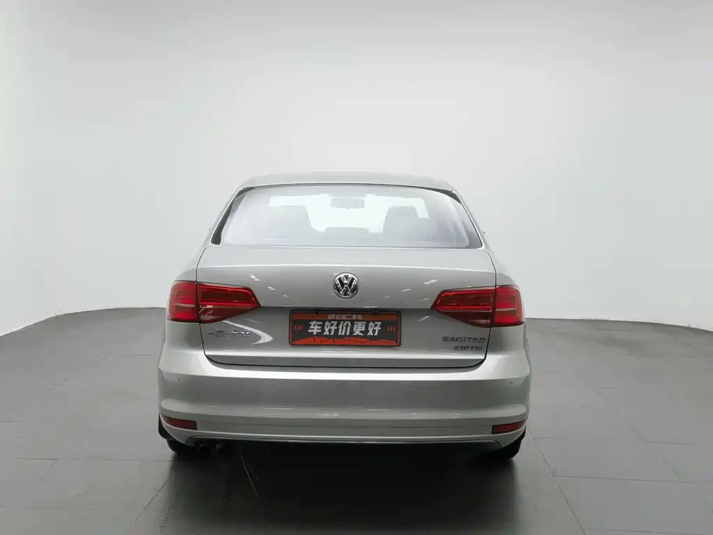 Volkswagen Sagitar 2016