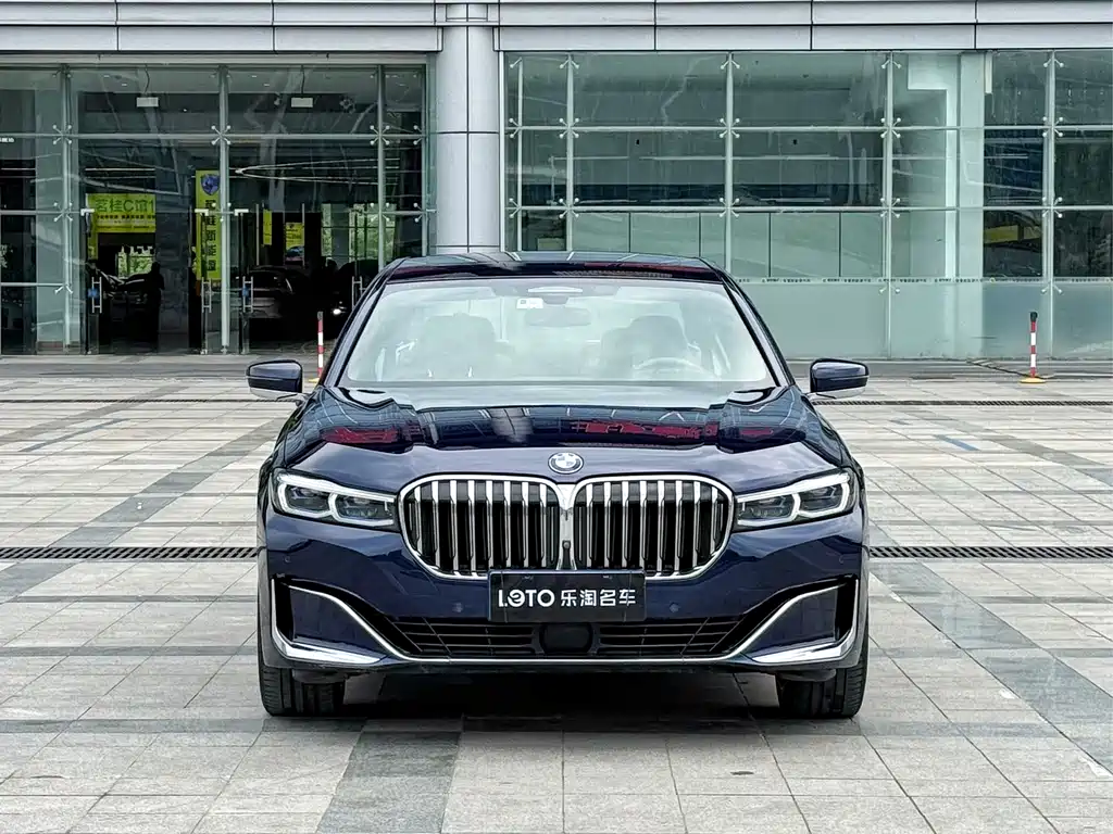 BMW 7 Series 2021 — фото 2