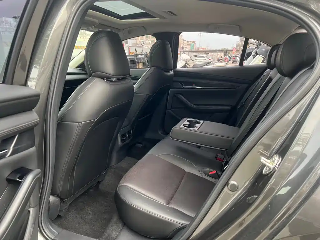 Mazda 3 Angkesela 2020