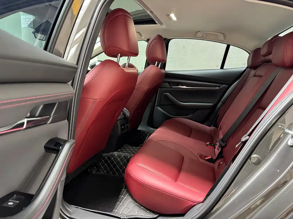 Mazda 3 Axela 2023
