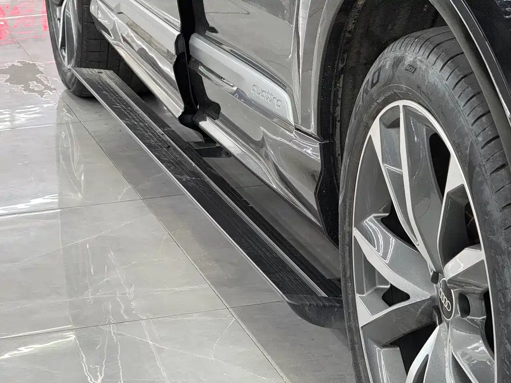 Audi Q7 2022 — фото 12