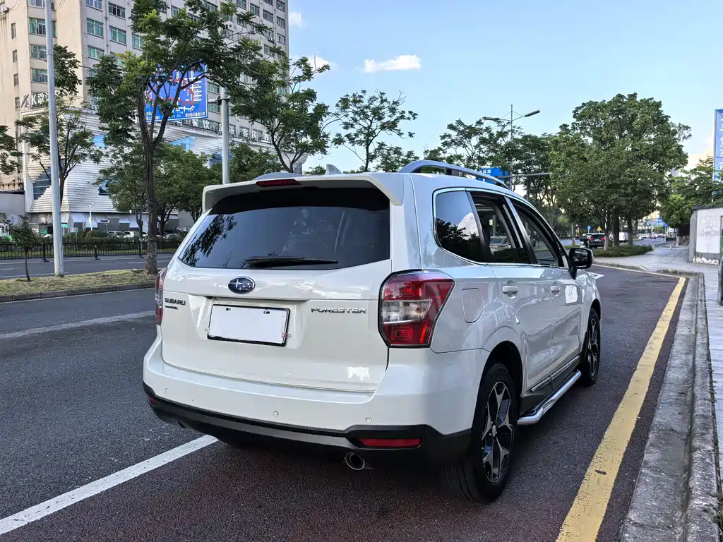 Subaru Forester 2015 — фото 17