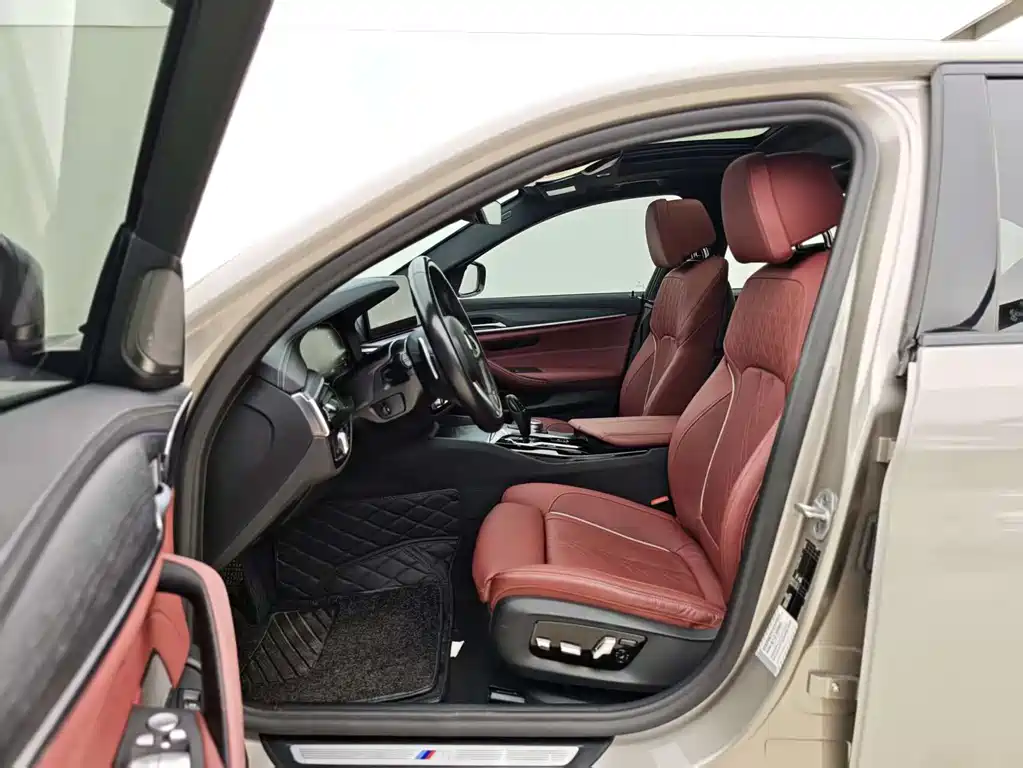 BMW 5 Series 2021