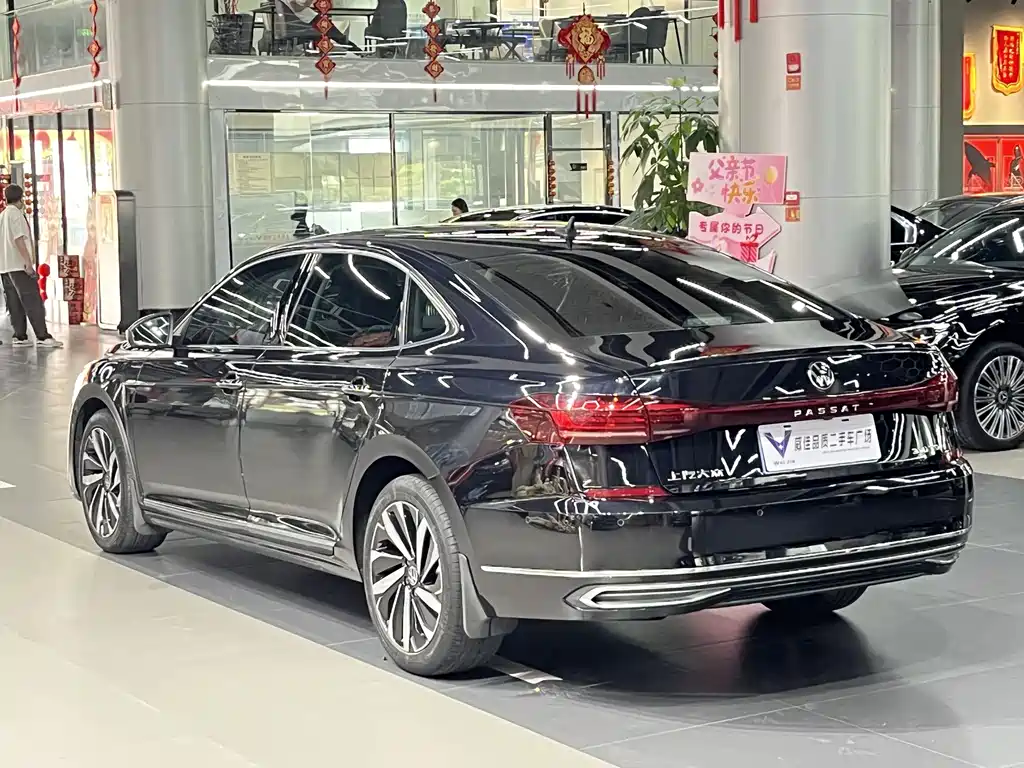 Volkswagen Passat 2022 — фото 9