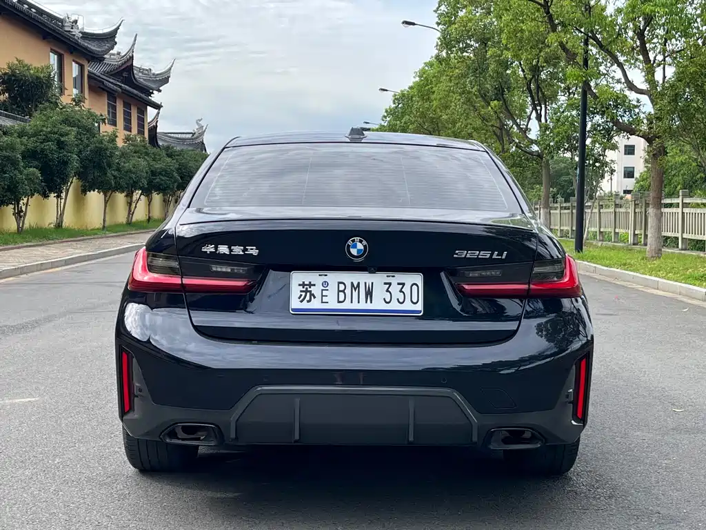 BMW 3 Series 2023