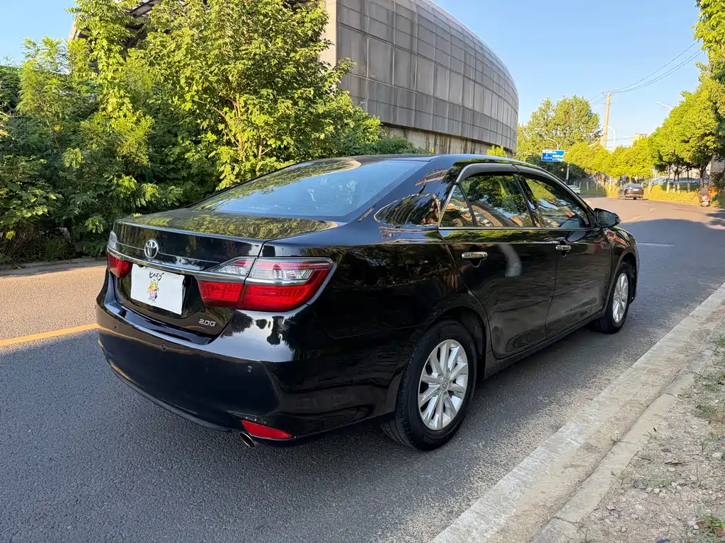 Toyota Camry 2016 — фото 13