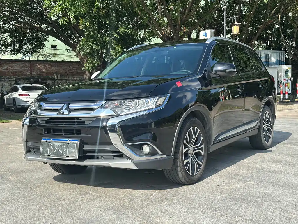 Mitsubishi Outlander 2018