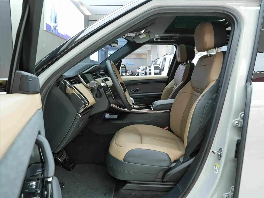 Land Rover Sport 2025 — фото 11