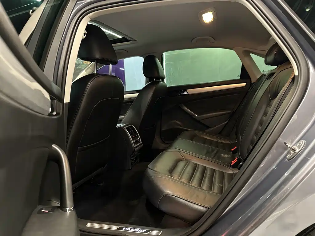 Volkswagen Passat 2015 — фото 14