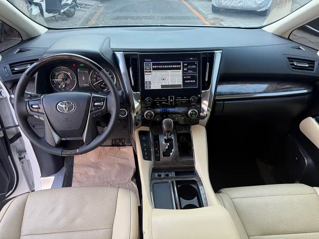 Toyota Vellfire 2022 — фото 12