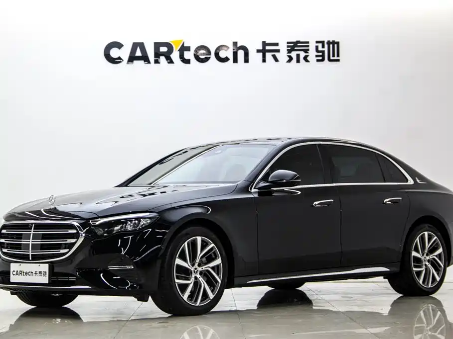 Mercedes-Benz E-Class 2024 — фото 1