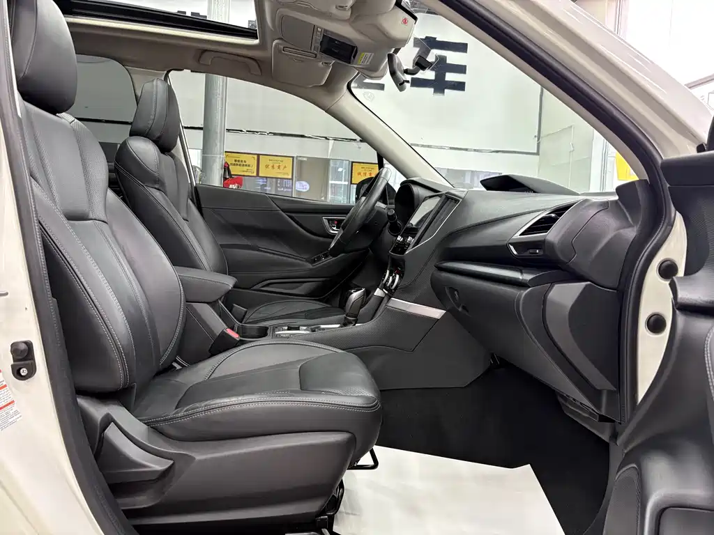Subaru Forester 2019 — фото 18