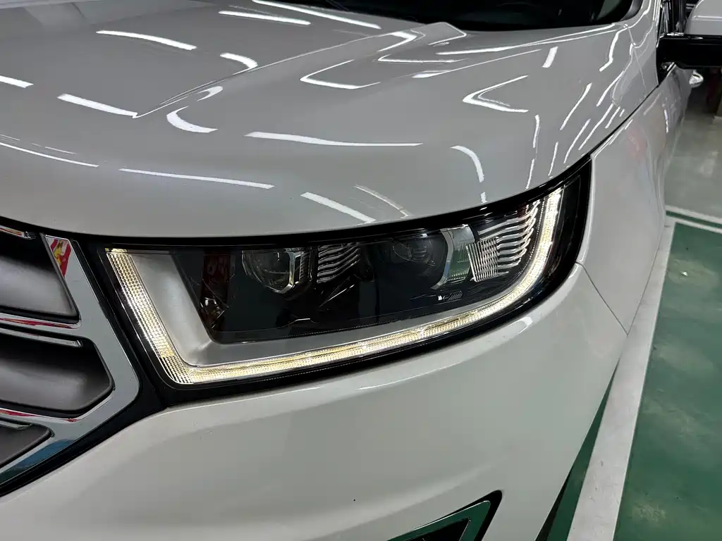 Ford Edge 2015 — фото 28