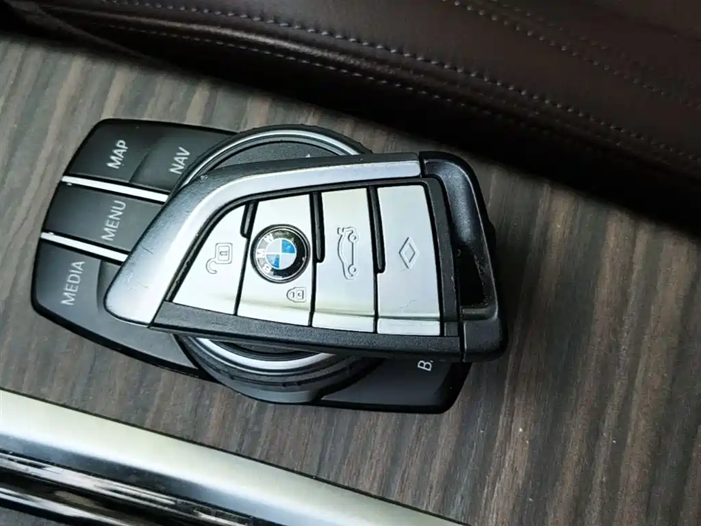 BMW X3 2019 — фото 9